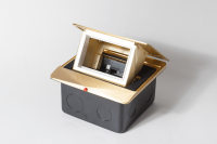 Люк на 1,5 поста (45х45), латунь, с металлической коробкой, IP44 Люк на 1,5 поста (45х45), латунь, с металлической коробкой, IP44